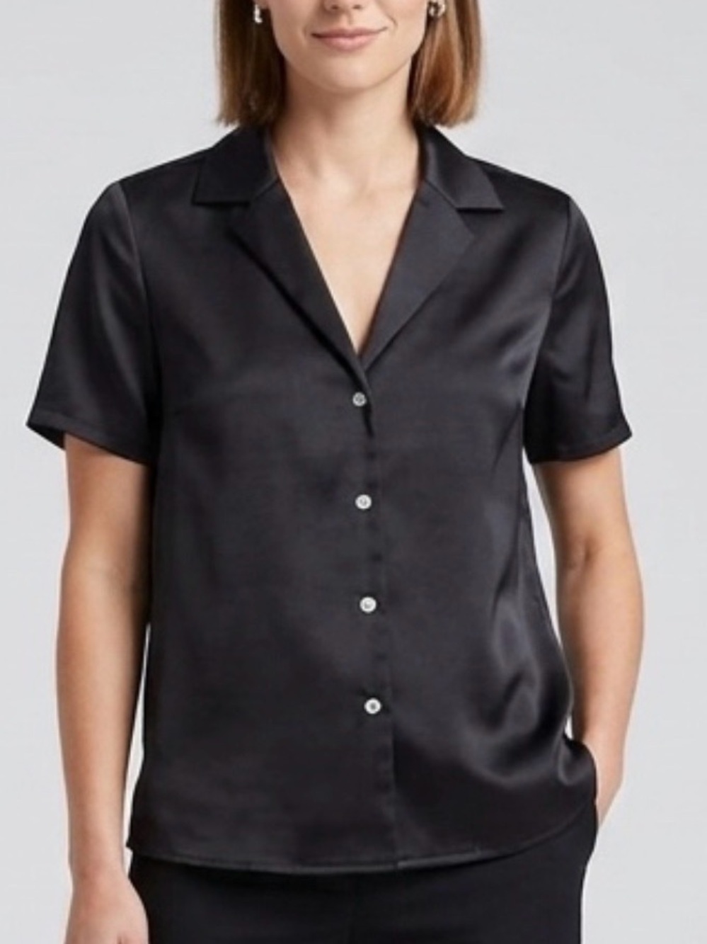 NEW Rachel Zoe Silky smooth blouse Top MEDIUM Black Pockets abalone buttons